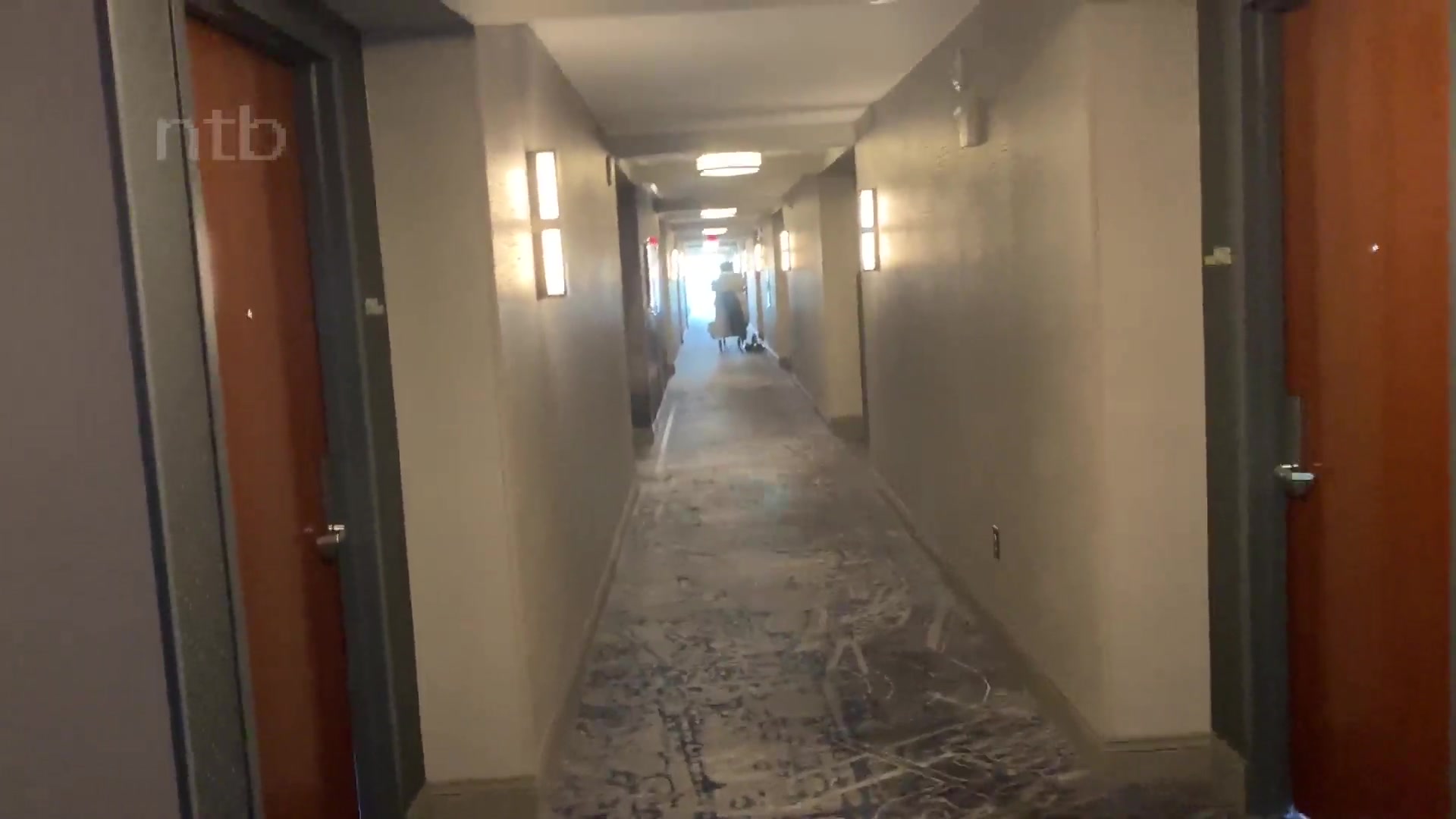 Cuck Husband records wife in action with photo