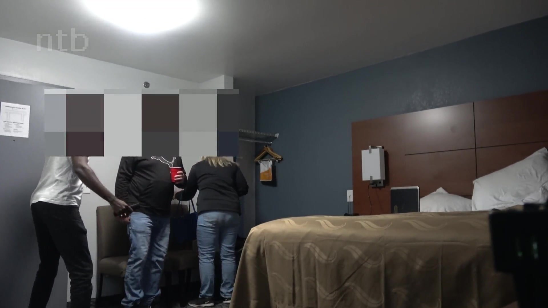 Fat ass cuckold white wife fucks her new black stud and squirts hard